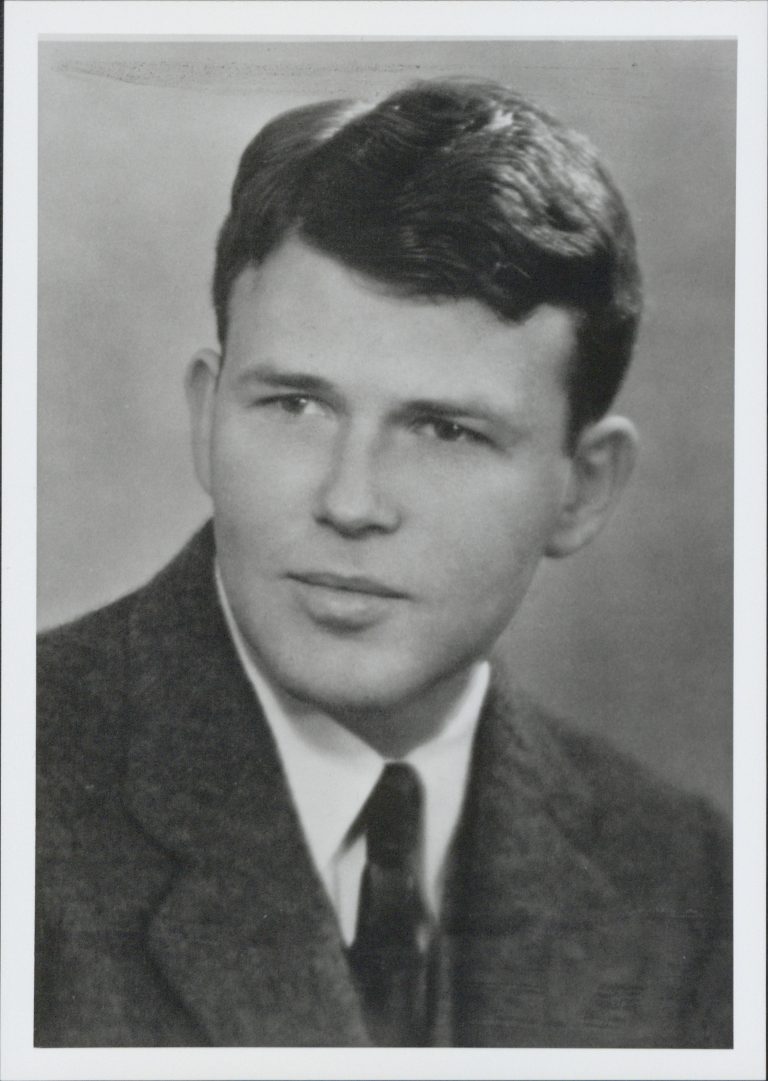 Headshot of Bill Hewlett circa 1939.