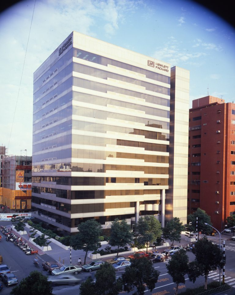 The completed Hewlett-Packard Taiwan Building.