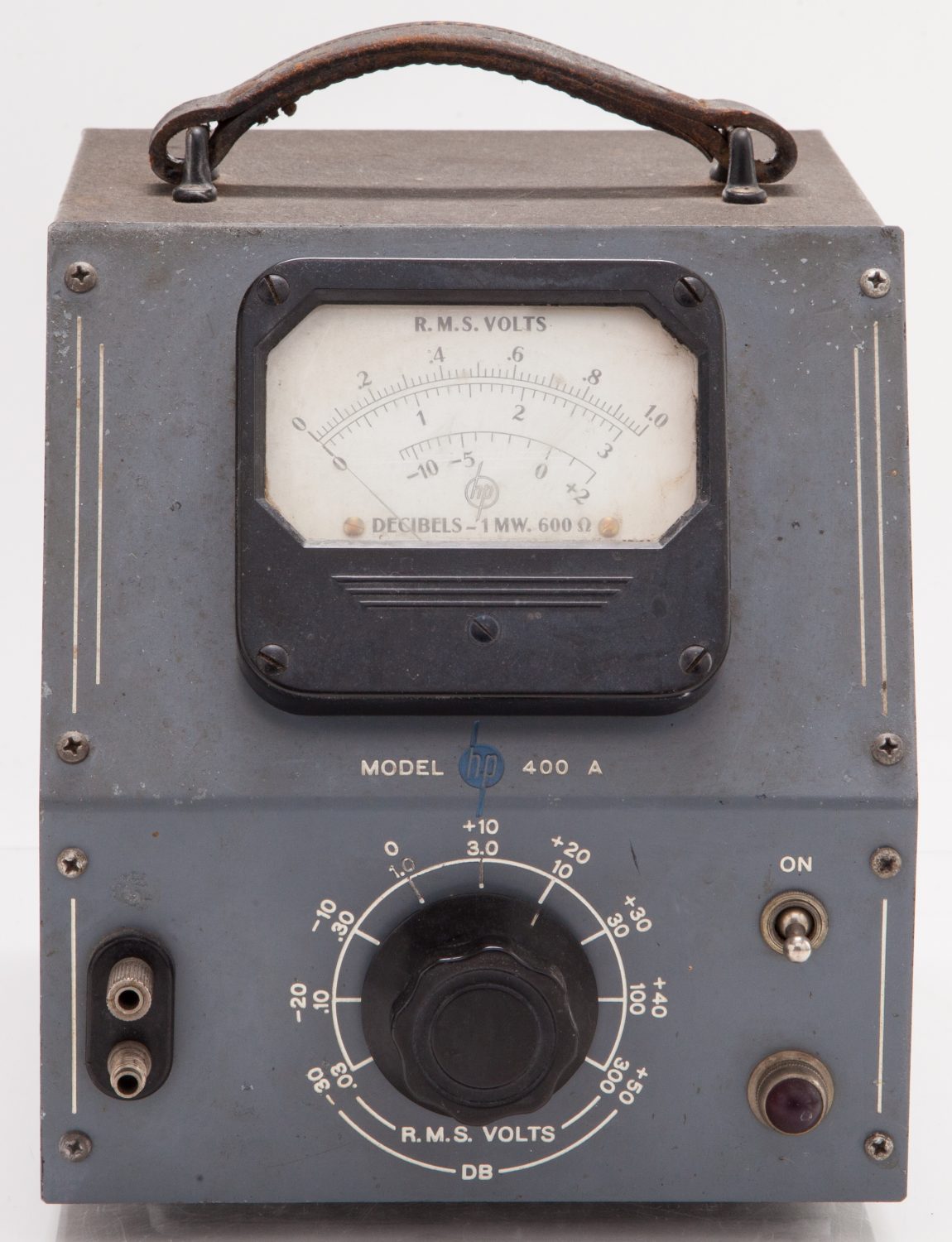 Front face of the HP 400A vacuum tube voltmeter.
