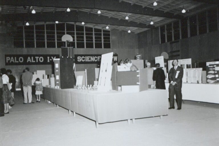 Photo of the Palo Alto Science Fair in 1959.