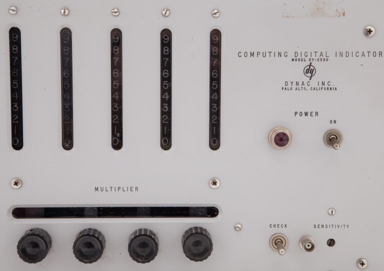 Close-up photo of gauges on the DY-2500 Computing Digital Indicator.