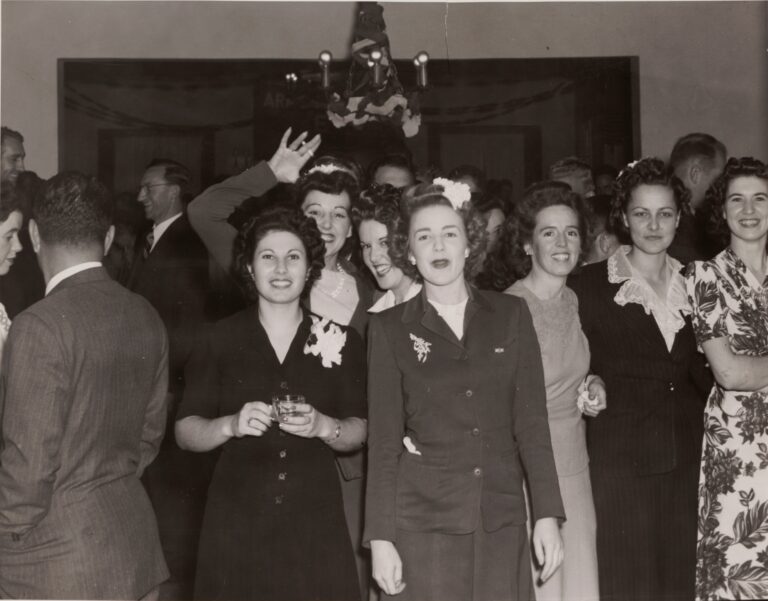 A large group of Hewlett-Packard employees at a company party.