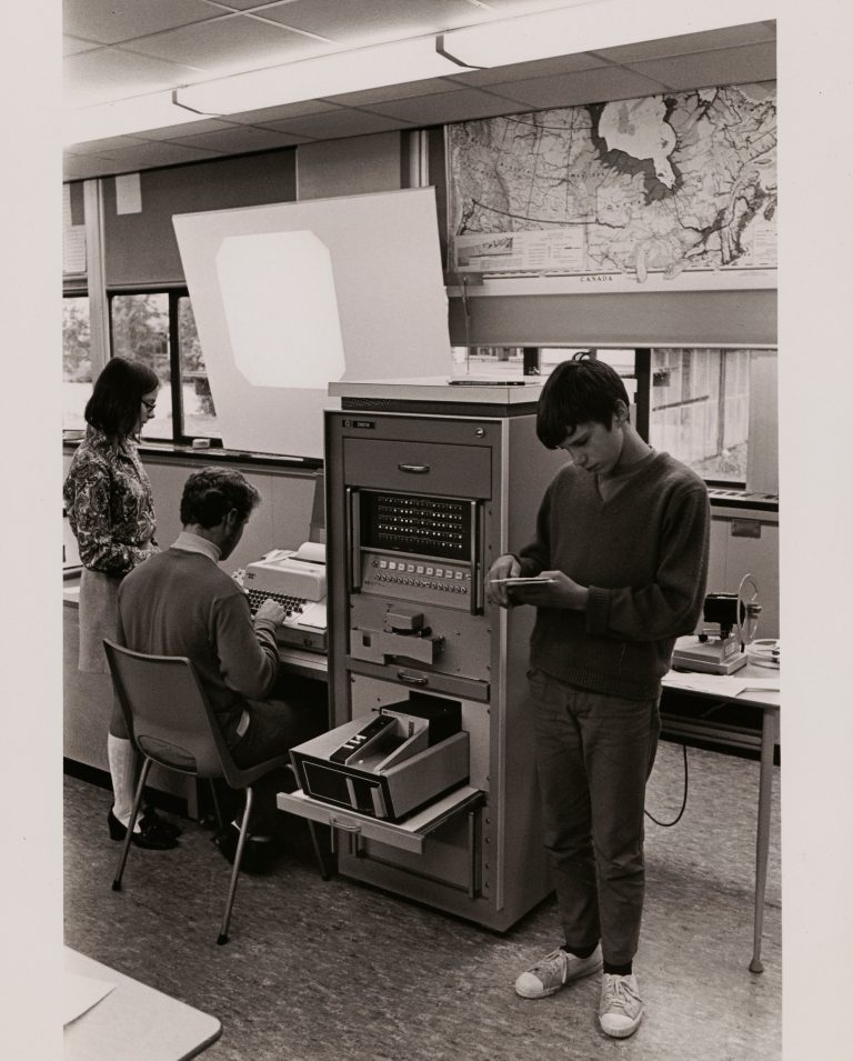 Photo of students using the HP 2007A Educational Computer System in a Vancouver classroom in 1969.