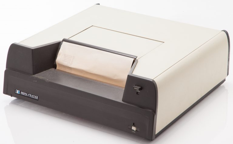 Angled view of the HP 9866A dot matrix printer.