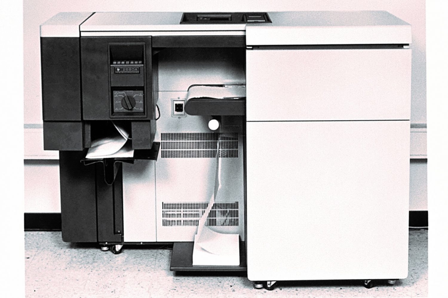 Photo of Hewlett-Packard's first laser printer, the 2680A, in 1980.