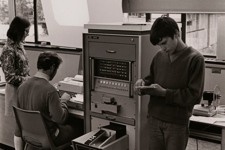 Photo of students using the HP 2007A Educational Computer System in a Vancouver classroom in 1969.