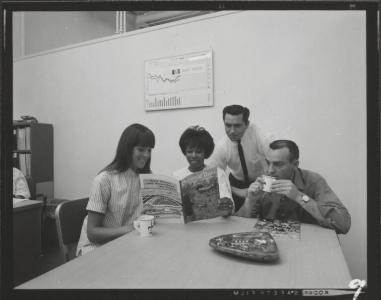 Photo of Moseley Division employees in the HP breakroom in 1958.